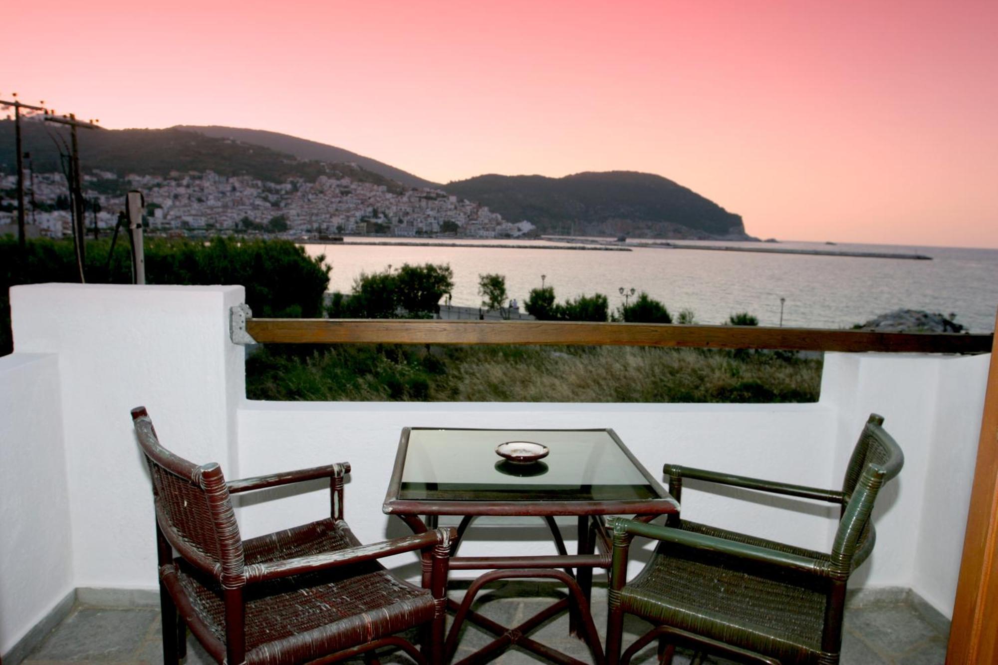 Spitalia Studios Skopelos Buitenkant foto